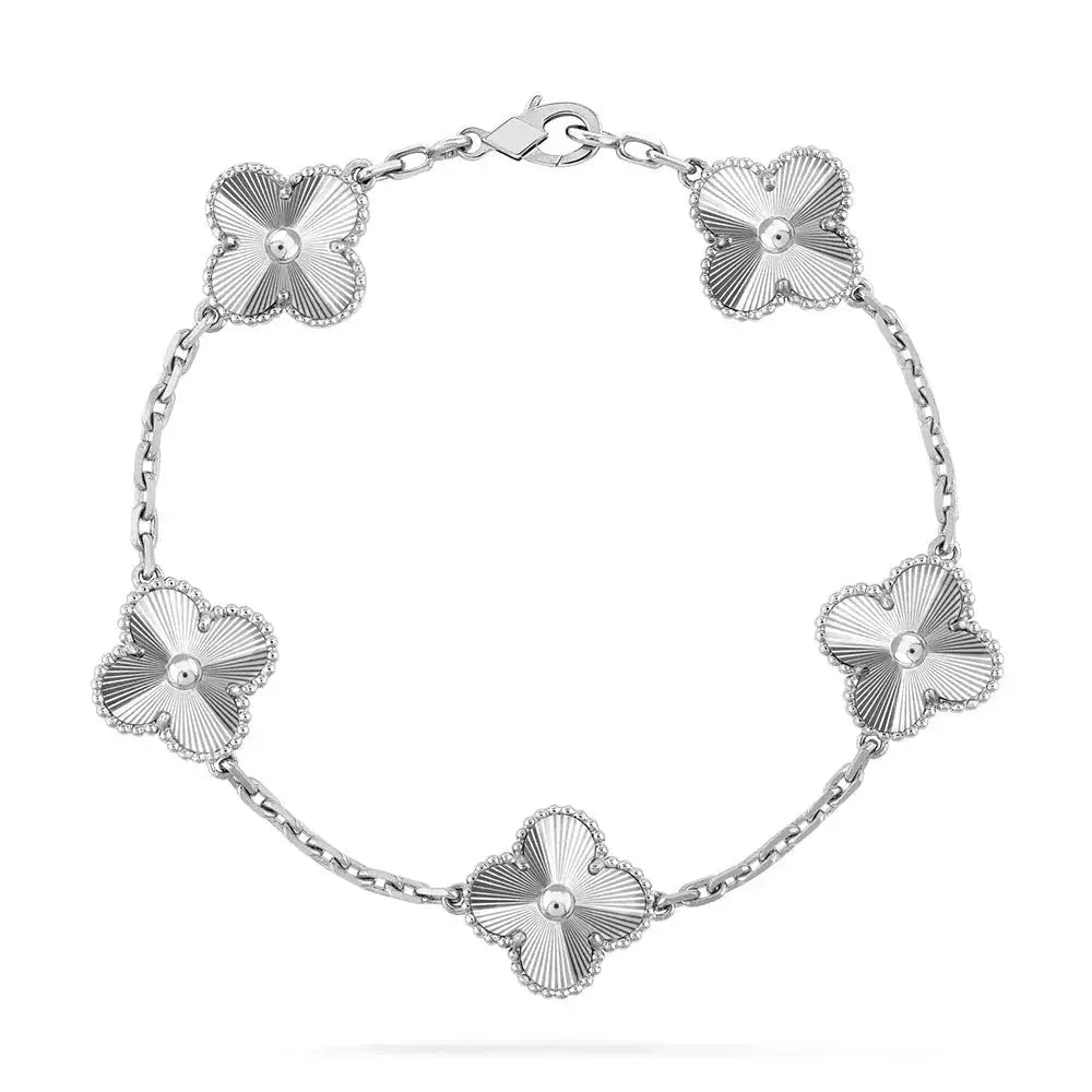 A lucky crystal for students to improve their academic performance - Aruary Studio ｜ Artisanal Jewelry