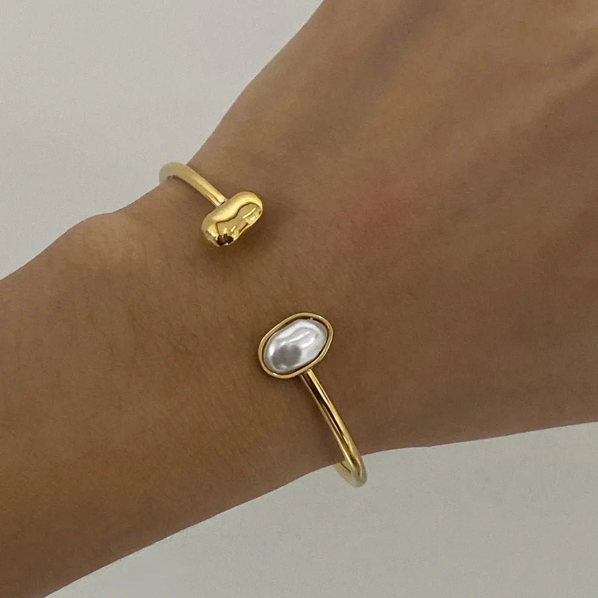 The role of crystal in enhancing workplace competitiveness - Aruary Studio ｜ Artisanal Jewelry