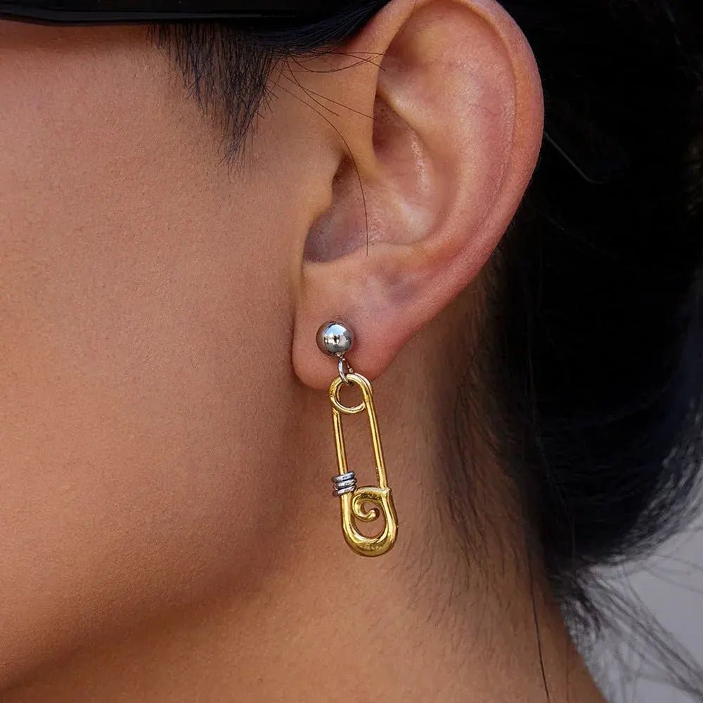 The sense of ceremony for wearing a fortune crystal is meticulous - Aruary Studio ｜ Artisanal Jewelry