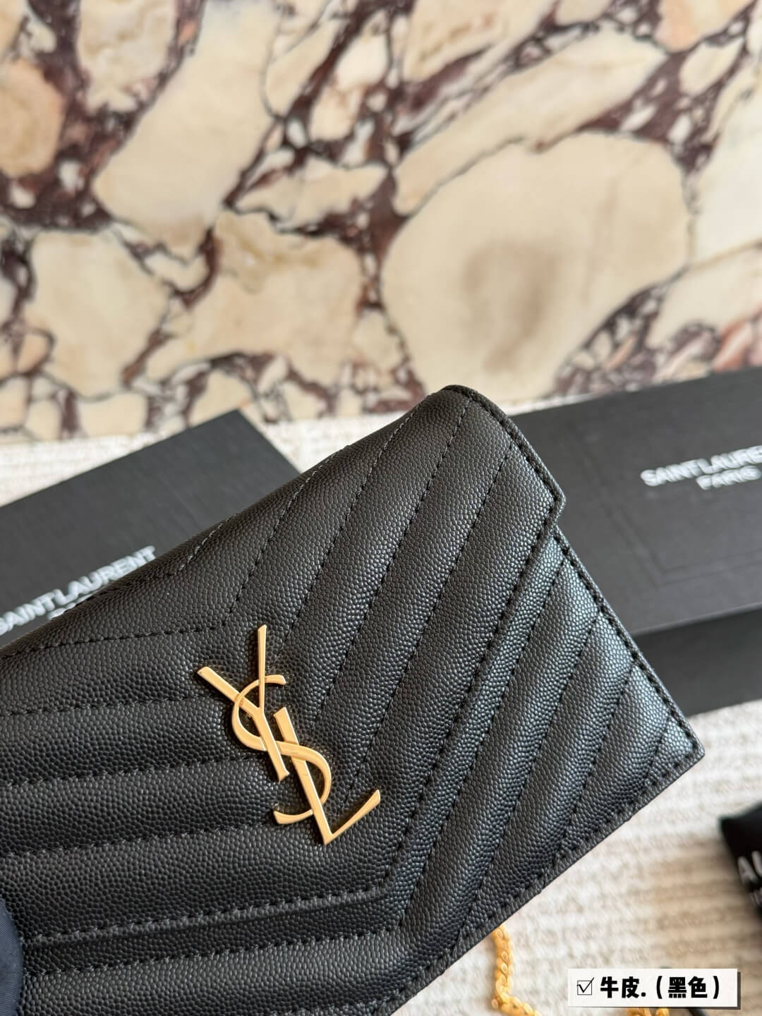 Timeless Elegance: The Pebbled Leather Envelope Chain Bag