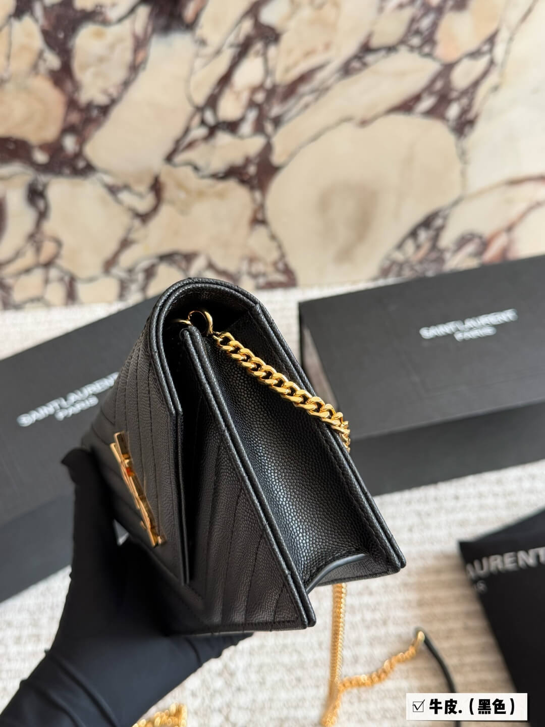 Timeless Elegance: The Pebbled Leather Envelope Chain Bag