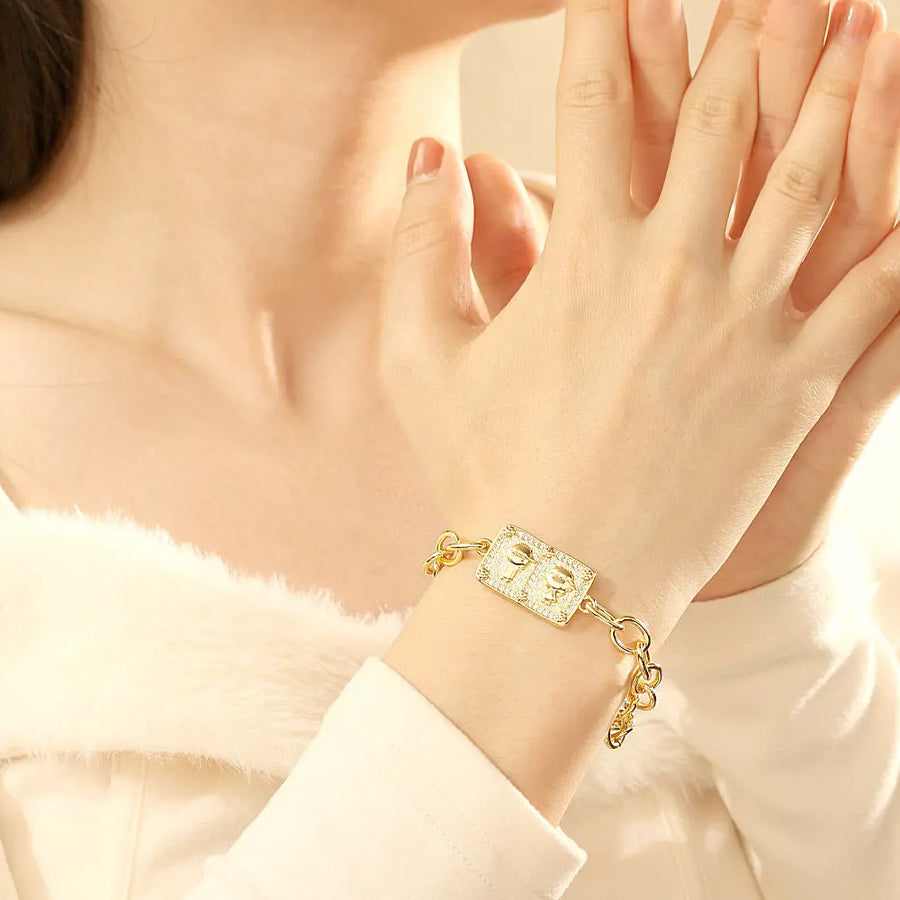 Aruary Studio ｜ Artisanal Jewelry Artisan Retro Square Charm Bracelet - Micro-Set Zircon Stars & Moons