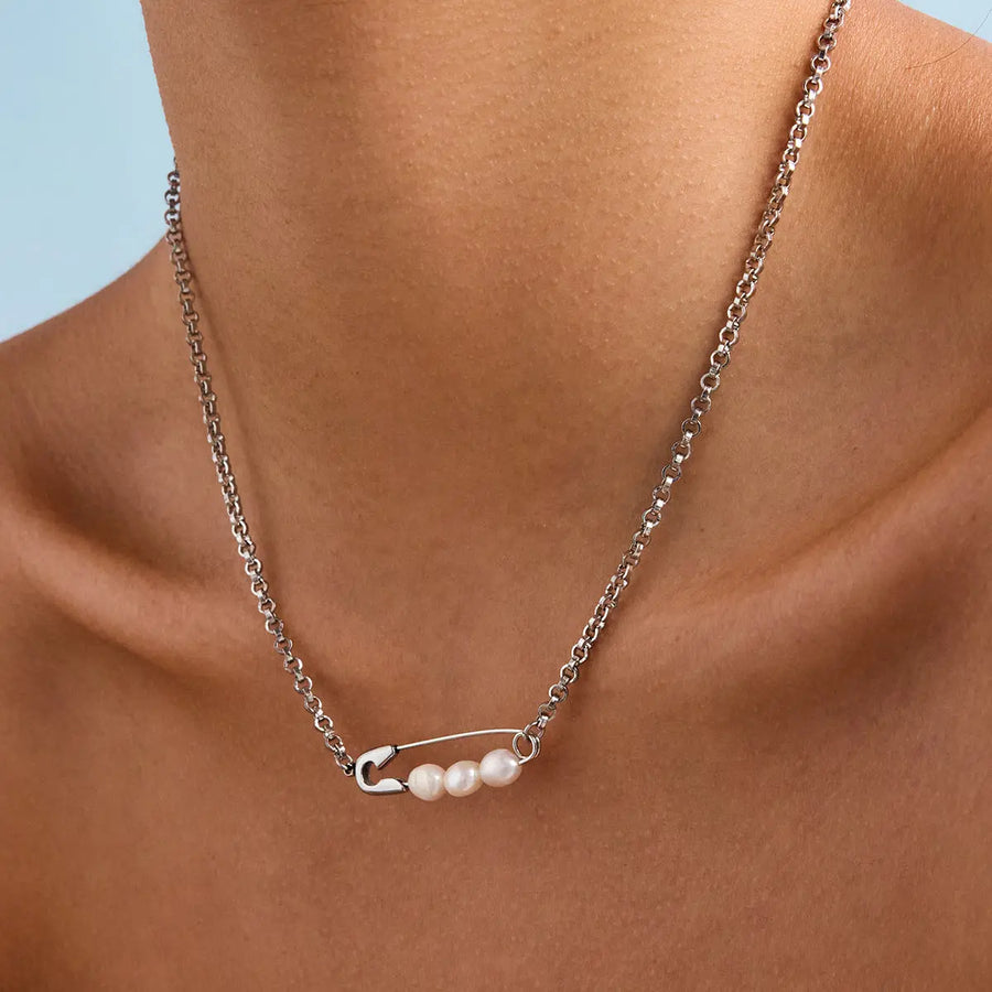 Yuqing Realm ｜ Accessories Boutique Elegant Paperclip Pearl Necklace - Freshwater Cultured Pearls & Titanium Steel - Minimalist Luxury Jewelry