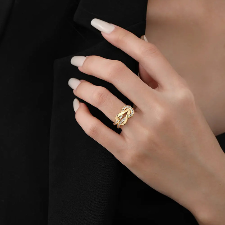 Aruary Studio ｜ Artisanal Jewelry Fédération Fred Chance Infinie Geometric V-Gold Diamond-Accent Stackable Ring - Limited Sizes