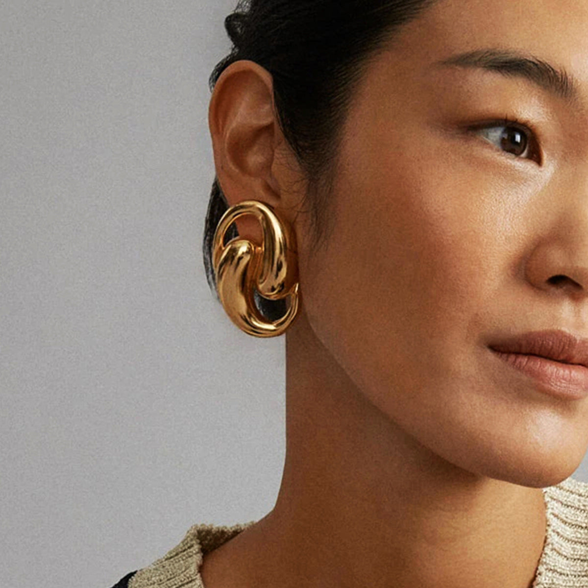 Yuqing Realm ｜ Accessories Boutique Golden Intertwined Statement Earrings