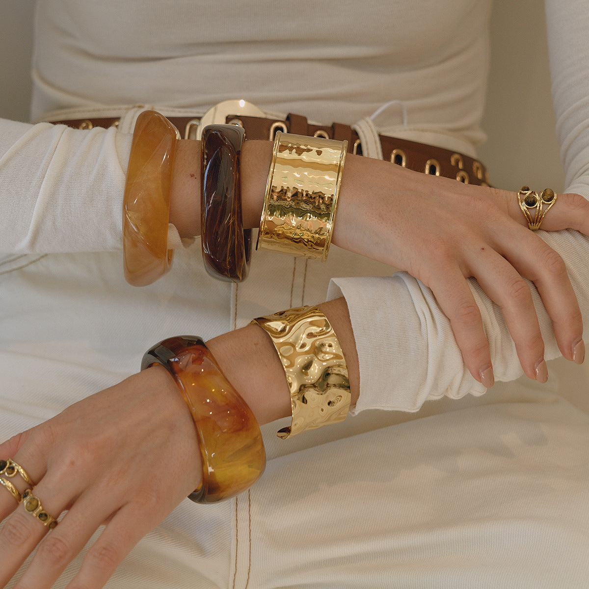 Maillard Irregular Wide-Surface Resin Bracelet Aruary Studio ｜ Artisanal Jewelry