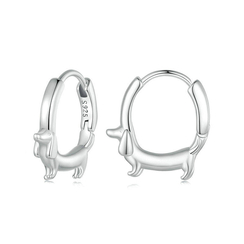 925 Sterling Silver Gold-Plated Dachshund Huggie Earrings - Exquisite Polished Design Aruary Studio ｜ Artisanal Jewelry