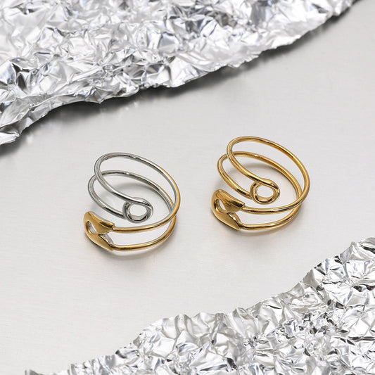 Paperclip-Shaped Minimalist Ring