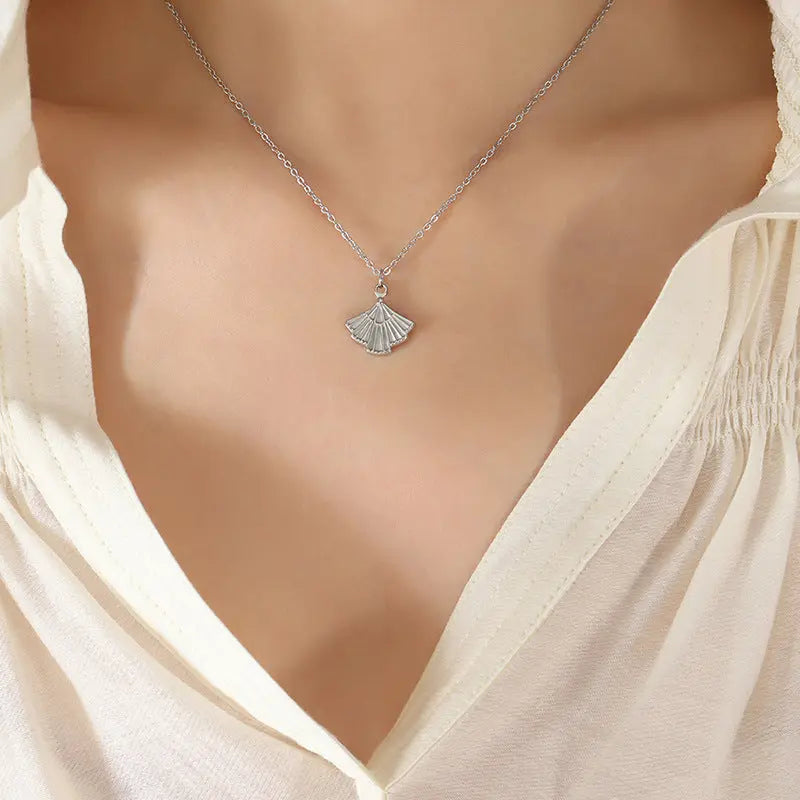 Aruary Studio ｜ Artisanal Jewelry Minimalist Gold Fan Pendant Necklace | 18K Gold Plated Layering Necklace | Dainty Everyday Jewelry for Women Silvery