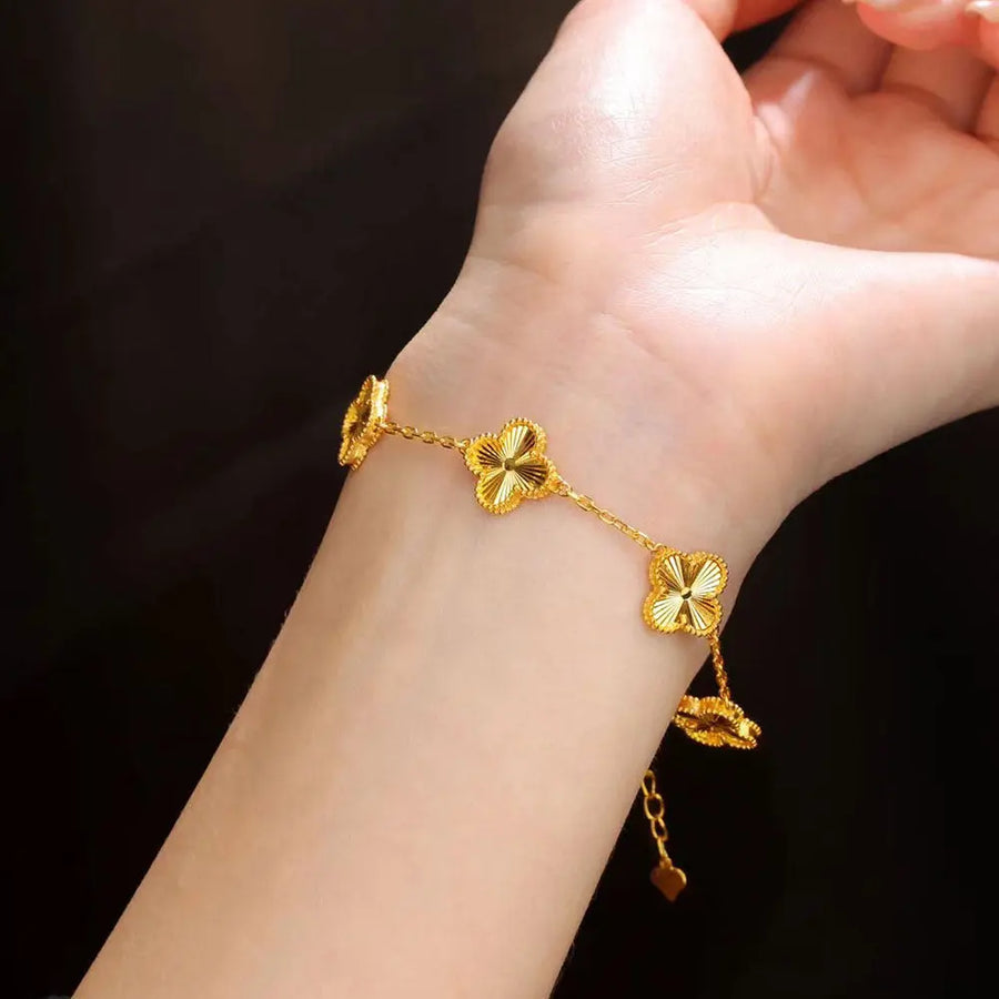 Aruary Studio ｜ Artisanal Jewelry Solid Gold-Plated Clover Bangle | Hypoallergenic Brass Statement Bracelet | Luxury Luck Charm
