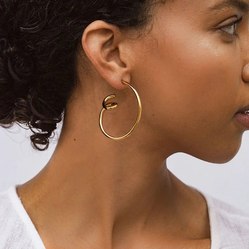 Asymmetric Gold Line Hoop Earrings | 18K Gold - Plated Titanium Steel - Aruary Studio ｜ Artisanal Jewelry