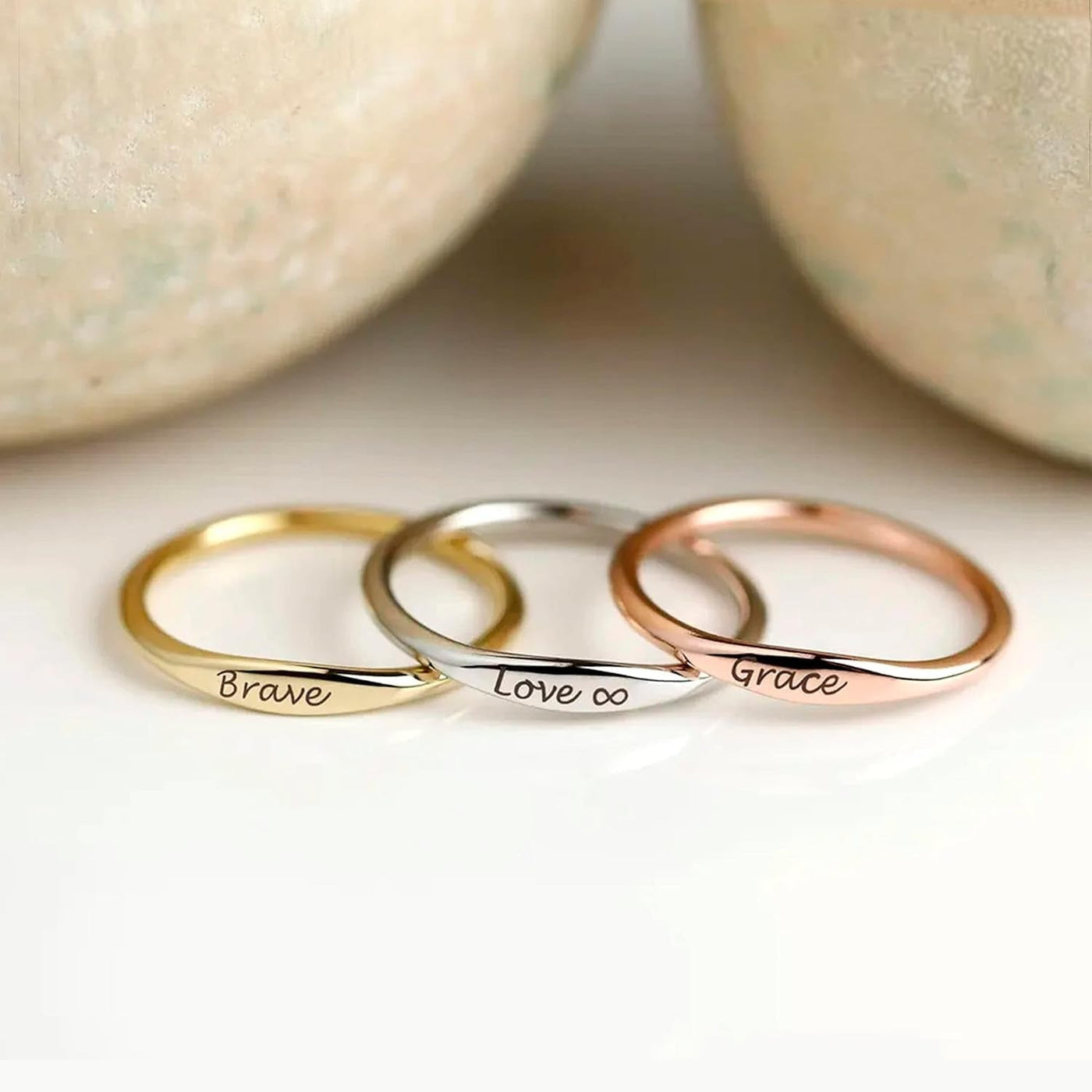 Custom 'Mama' Ring - Mother’s Day Engraved Jewelry - Aruary Studio ｜ Artisanal Jewelry
