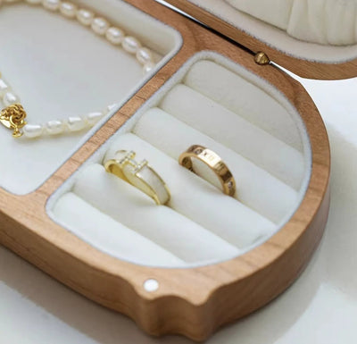 Cute Cat - Shaped Wooden Jewelry Box - Handcrafted from Cherry & Walnut Wood for Jewelry Organization - Aruary Studio ｜ Artisanal Jewelry