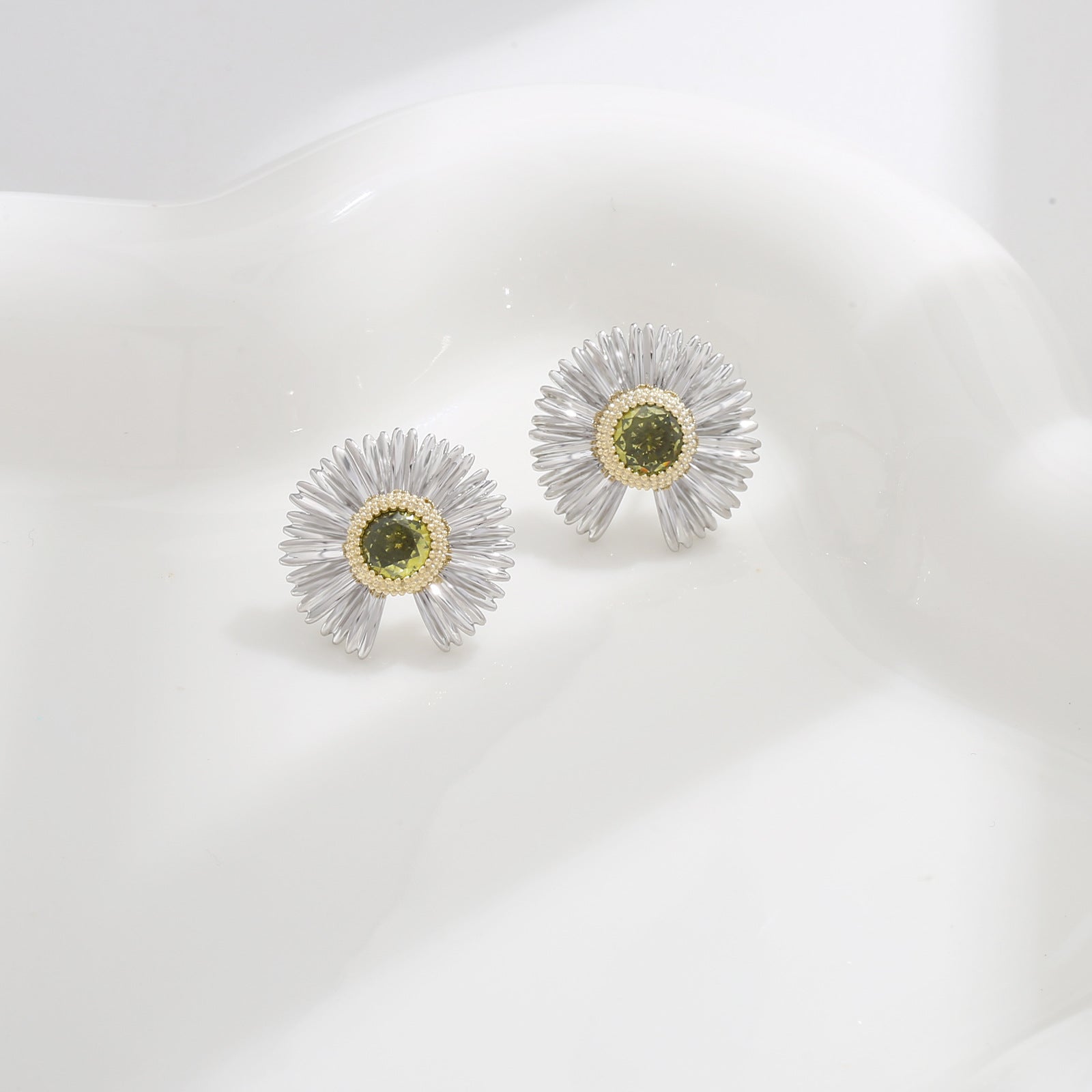 Dainty Daisy Stud Earrings | Alloy Gold Plated + Green Peridot - Floral Elegance with Natural Sparkle - Aruary Studio ｜ Artisanal Jewelry