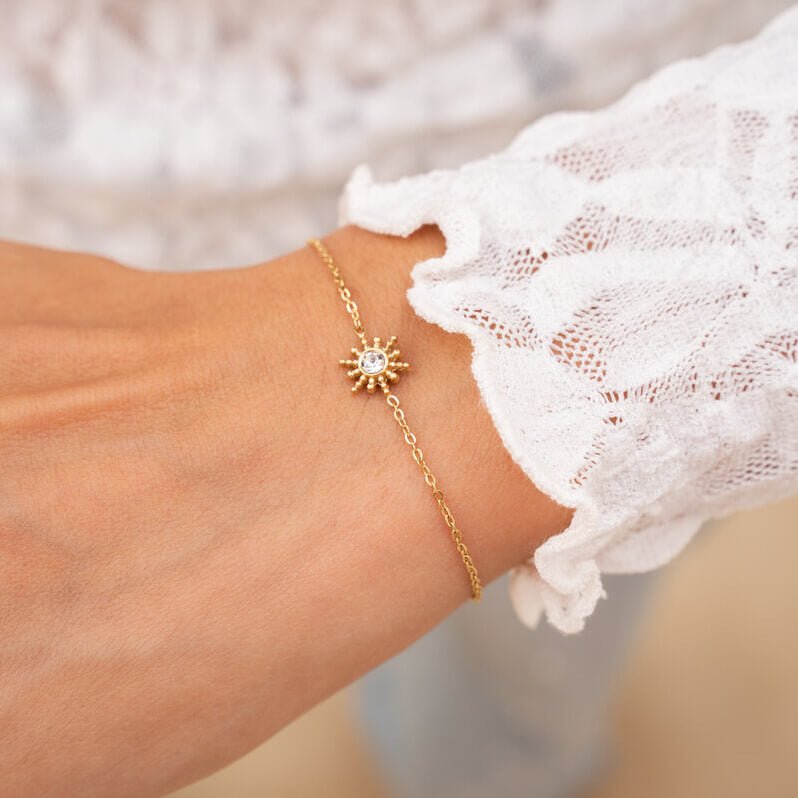 Dainty Heart Zircon Gold - Plated Bracelet | 5A Zircon + Gold - Plated - Aruary Studio ｜ Artisanal Jewelry