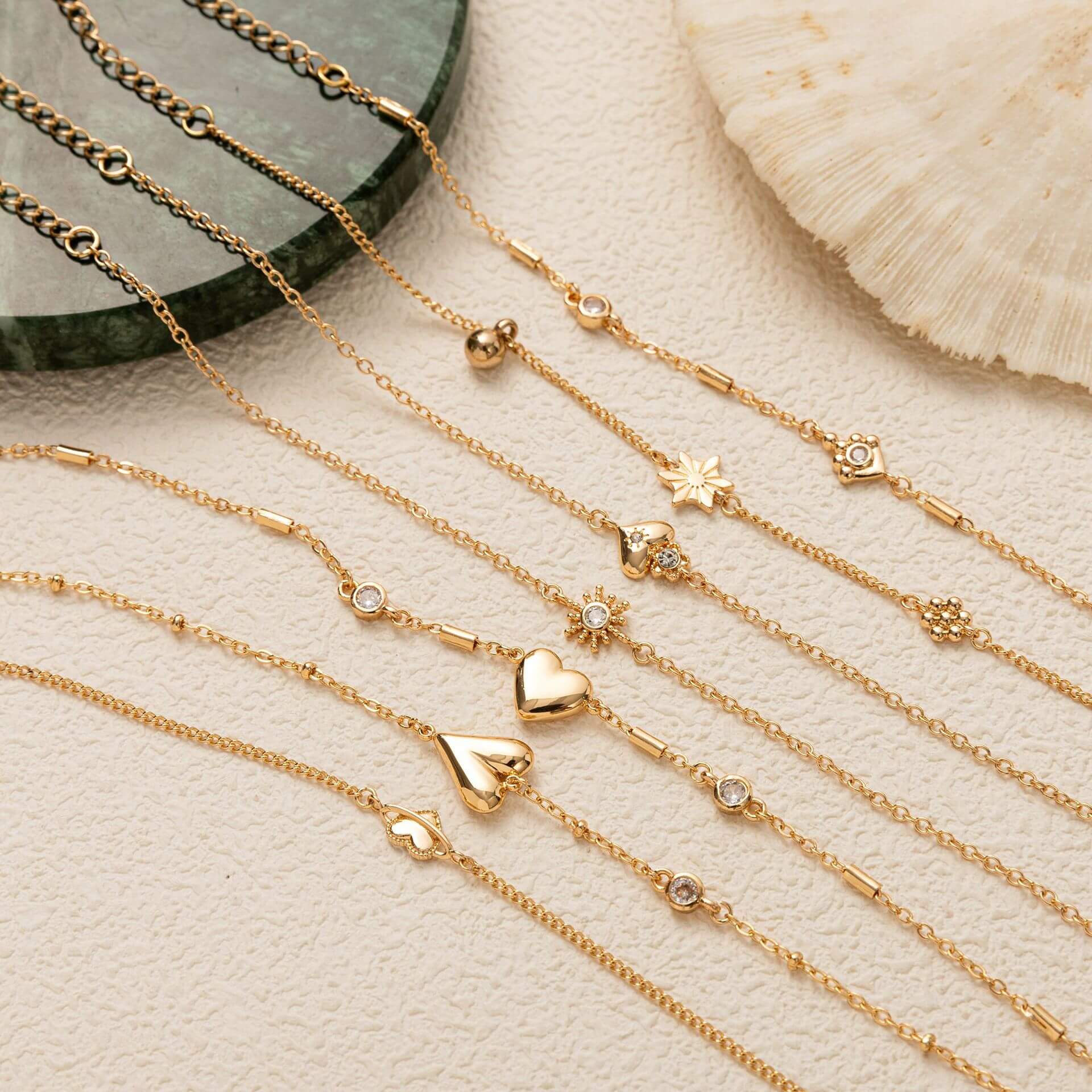 Dainty Heart Zircon Gold - Plated Bracelet | 5A Zircon + Gold - Plated - Aruary Studio ｜ Artisanal Jewelry