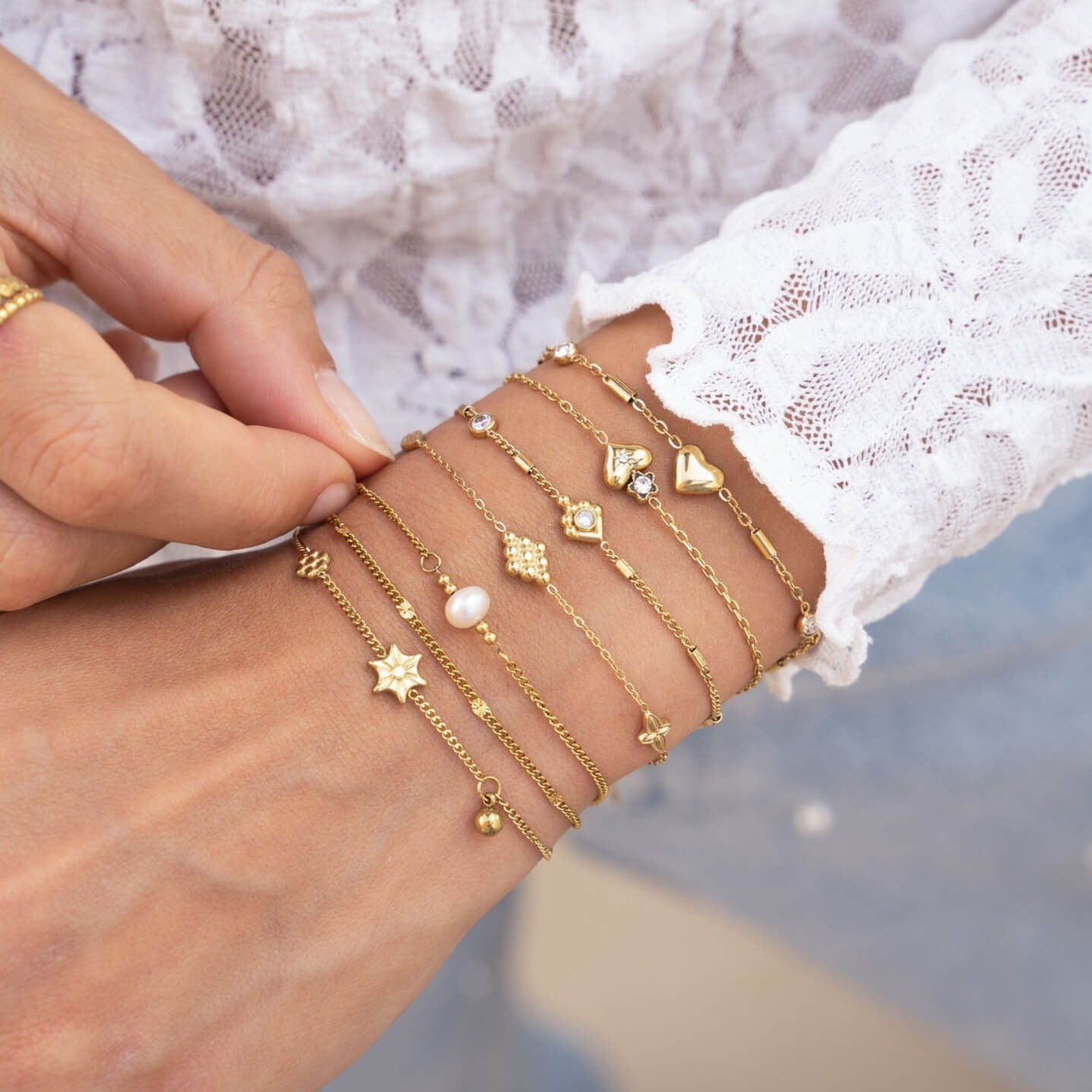 Dainty Heart Zircon Gold - Plated Bracelet | 5A Zircon + Gold - Plated - Aruary Studio ｜ Artisanal Jewelry