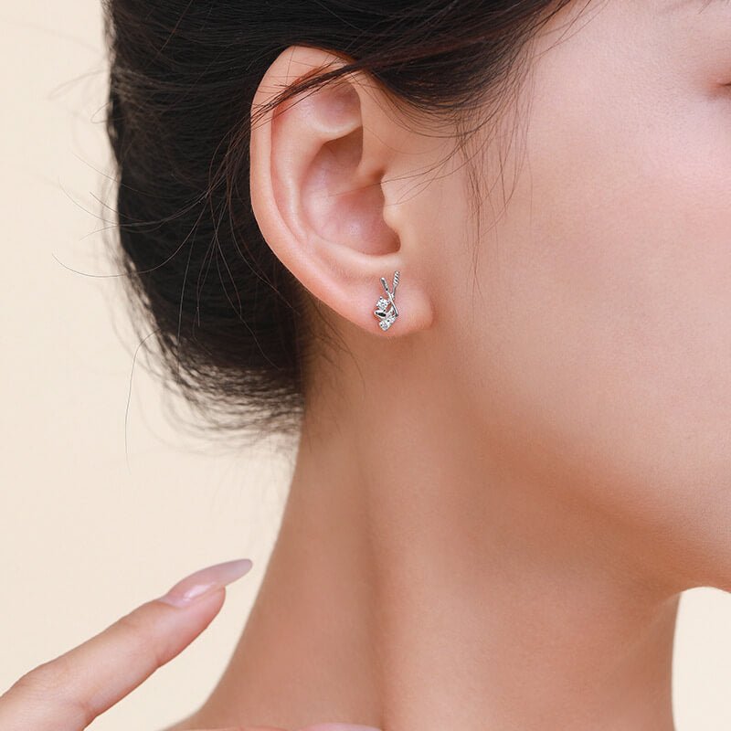 Dainty S925 Sterling Silver Hockey Stick Stud Earrings - Minimalist Sports Jewelry Gift for Hockey Fans & Players - Aruary Studio ｜ Artisanal Jewelry