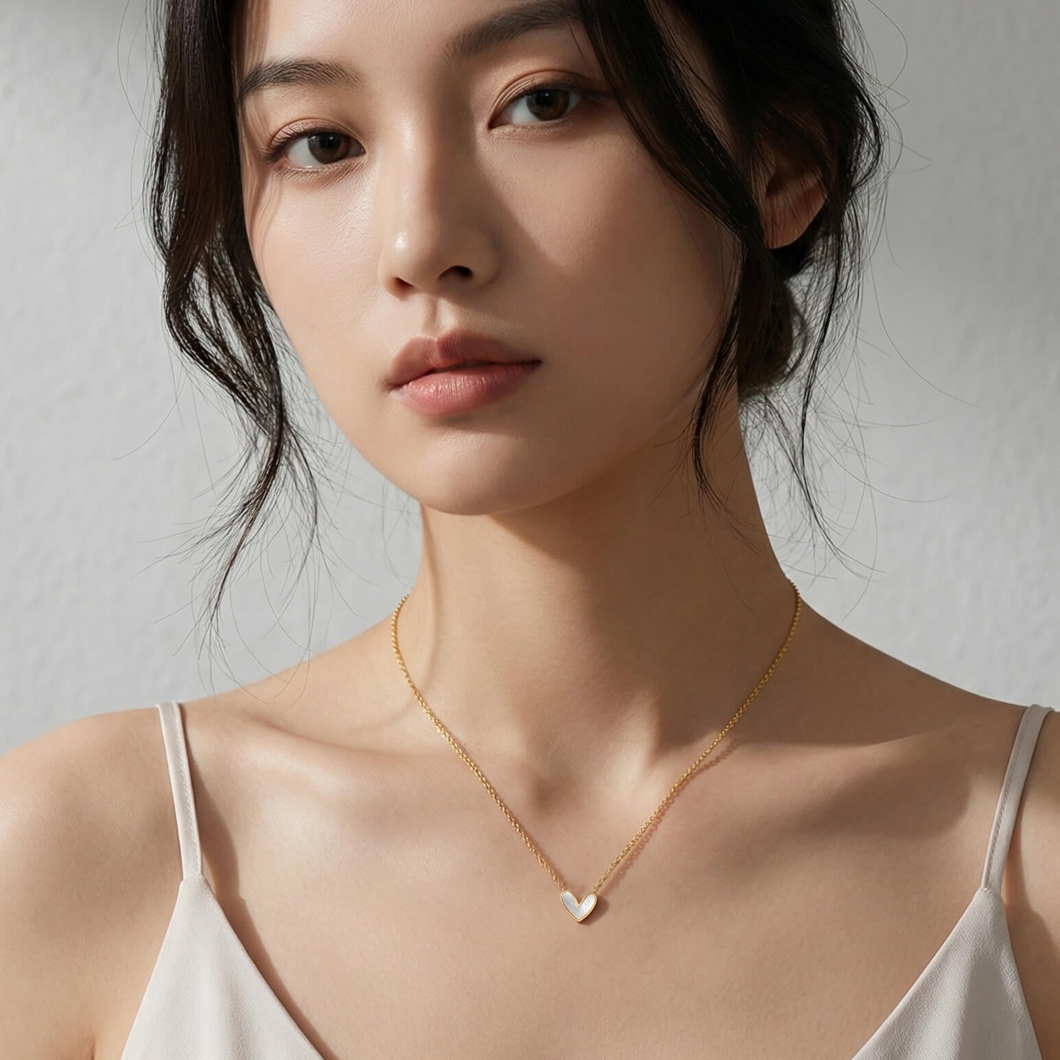 Dainty Shell Heart Pendant Necklace - Minimalist Gold Choker for Women, Meaningful Jewelry Gift - Aruary Studio ｜ Artisanal Jewelry