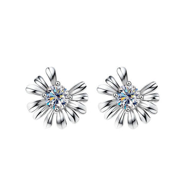 Daisy Moissanite Stud Earrings | 925 Sterling Silver + 0.3ct Moissanite - Aruary Studio ｜ Artisanal Jewelry