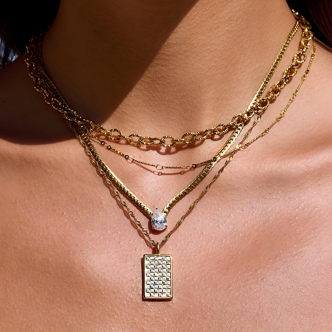 Elegant K Yellow Titanium Steel Necklace - Hypoallergenic & Tarnish - Proof Fashion Jewelry for Women - Aruary Studio ｜ Artisanal Jewelry