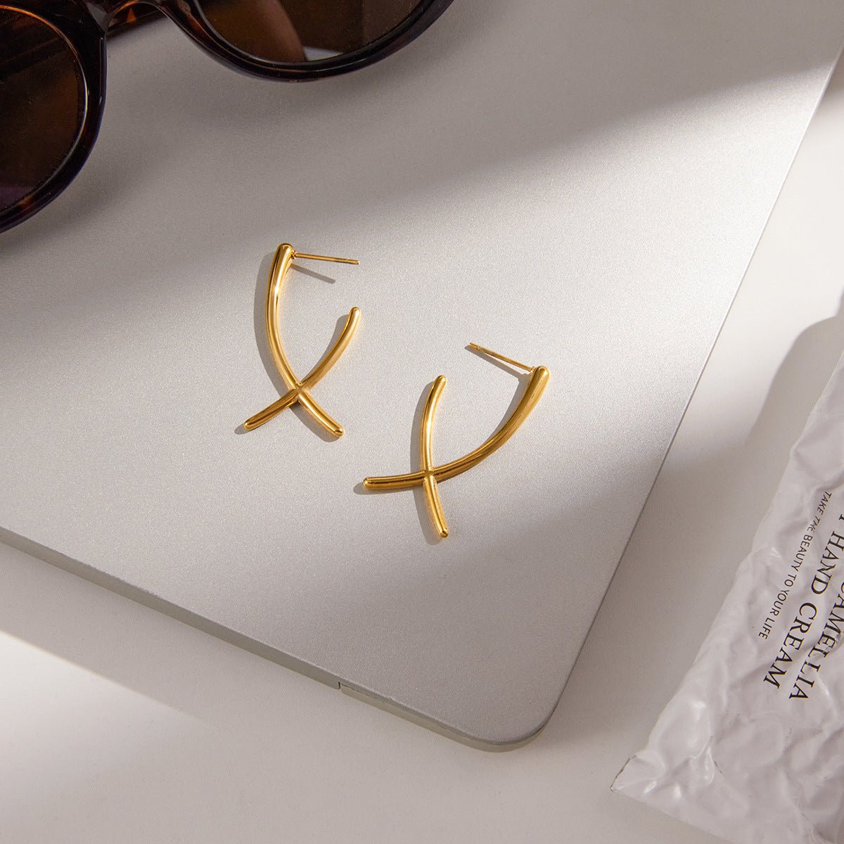 Gold Crossed Line Stud Earrings | 18K Gold - Plated Titanium Steel - Aruary Studio ｜ Artisanal Jewelry