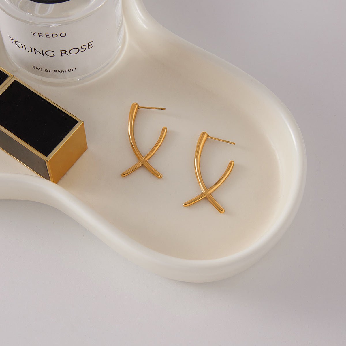 Gold Crossed Line Stud Earrings | 18K Gold - Plated Titanium Steel - Aruary Studio ｜ Artisanal Jewelry