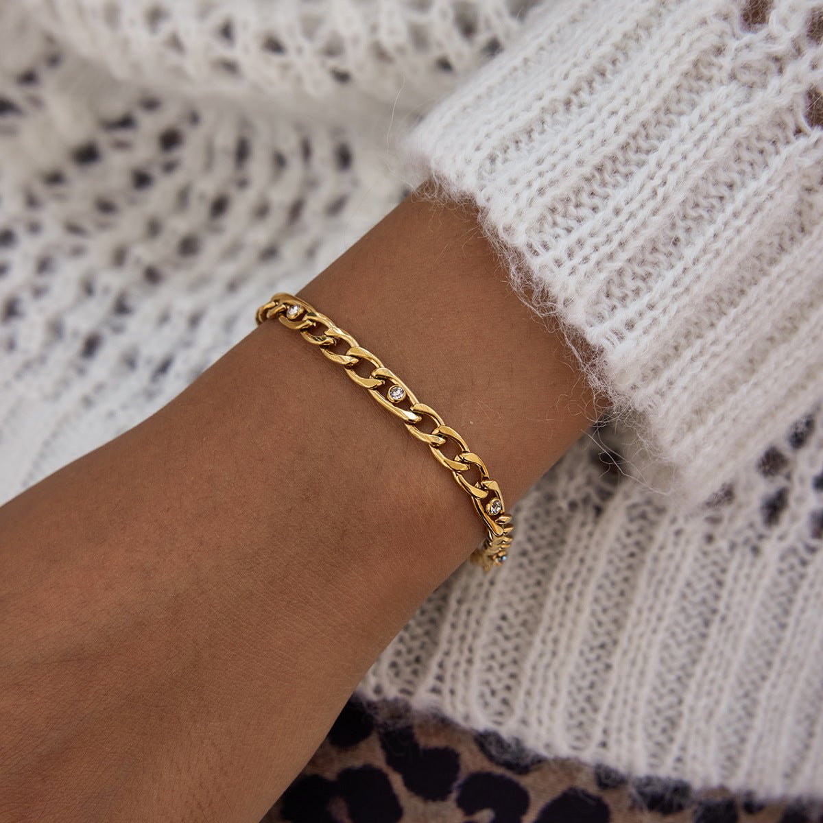 Gold Plated Cubic Zirconia Chain Bracelet - Titanium Steel Adjustable Sparkling Everyday Jewelry - Aruary Studio ｜ Artisanal Jewelry