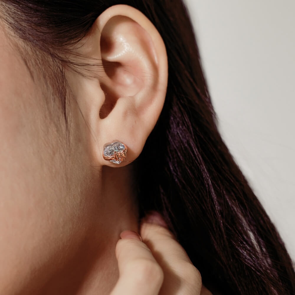 Heart - Cut Bow Knot Stud Earrings - S925 Sterling Silver & 5A Zirconia - Aruary Studio ｜ Artisanal Jewelry