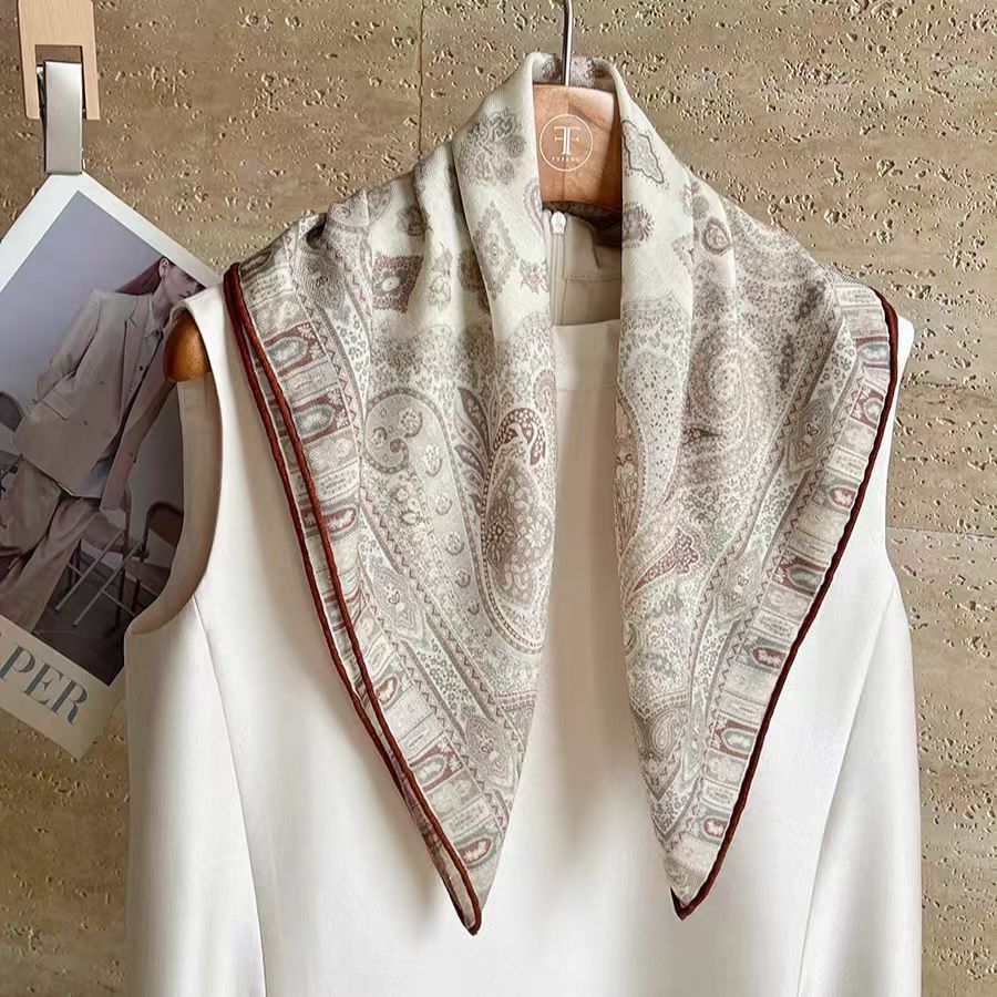 Luxury Paisley Print Silk Wool Blend Scarf - Bohemian Elegance Wrap for Women & Men with Artistic Swirl Design - Aruary Studio ｜ Artisanal Jewelry