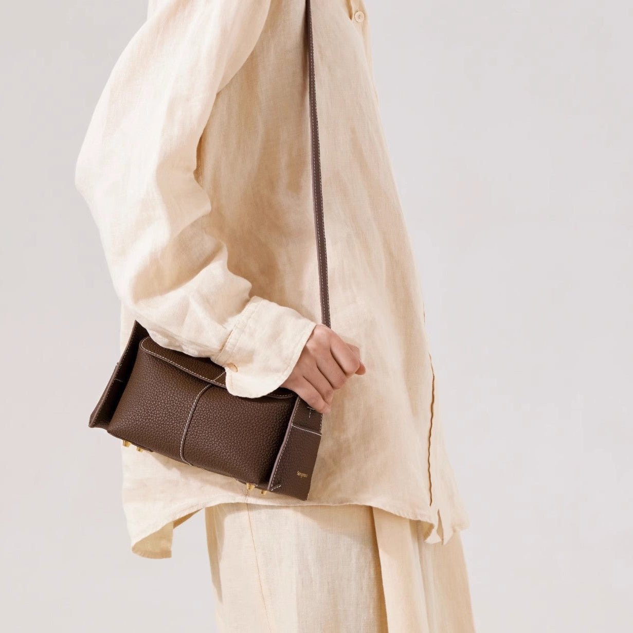 Mini Eaves - Shaped Crossbody Bag | Full - Grain Cowhide Leather & Lambskin Lining - Aruary Studio ｜ Artisanal Jewelry