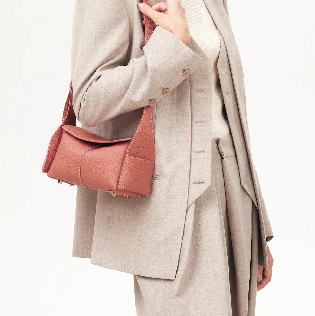 Mini Eaves - Shaped Crossbody Bag | Full - Grain Cowhide Leather & Lambskin Lining - Aruary Studio ｜ Artisanal Jewelry