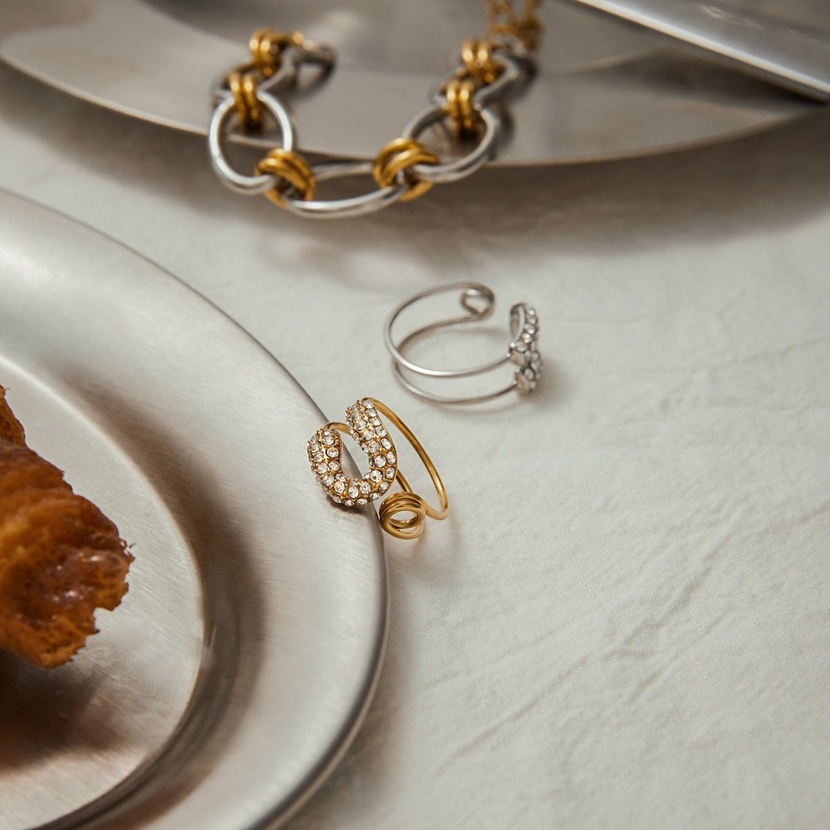 Paperclip Titanium Ring - 18K Gold Plated Zirconia Statement Ring, Stackable Minimalist Jewelry - Aruary Studio ｜ Artisanal Jewelry