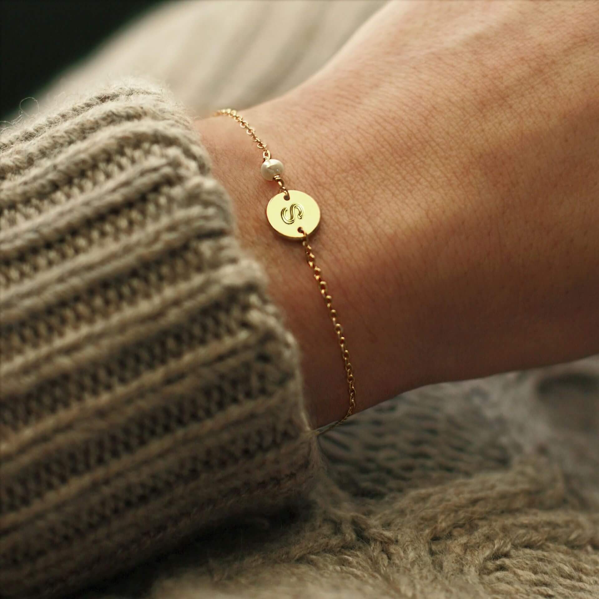 Personalized 18K Gold Plated Initial Bracelet for Women | Dainty Pearl Letter Charm Bracelet with 26 Alphabet Options | Meaningful Custom Gift - Aruary Studio ｜ Artisanal Jewelry