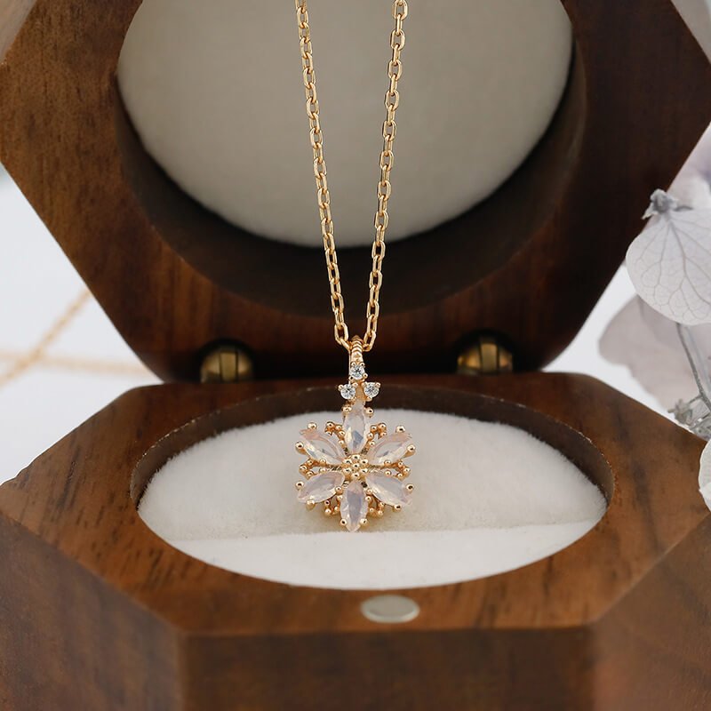 Snowflake Tanzanite Pendant Necklace | 925 Sterling Silver Plated 14K Gold - Aruary Studio ｜ Artisanal Jewelry