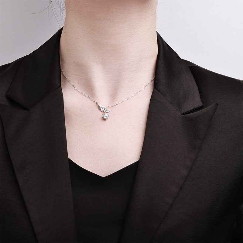 1.0ct "Starry Feather" Moissanite Necklace