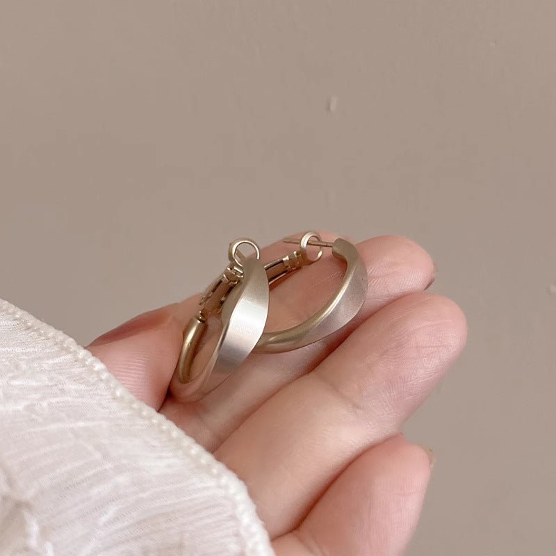 Twisted Titanium Steel Minimalist Hoop Earrings - Lightweight Hypoallergenic Everyday Gold Hoops for Stacking - Aruary Studio ｜ Artisanal Jewelry