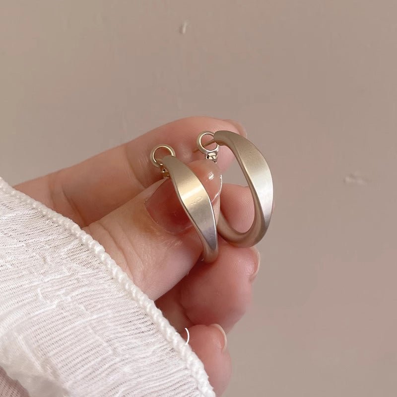 Twisted Titanium Steel Minimalist Hoop Earrings - Lightweight Hypoallergenic Everyday Gold Hoops for Stacking - Aruary Studio ｜ Artisanal Jewelry