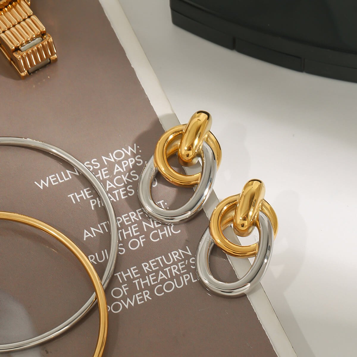 Two - Tone Interlocking Link Stud Earrings - Aruary Studio ｜ Artisanal Jewelry