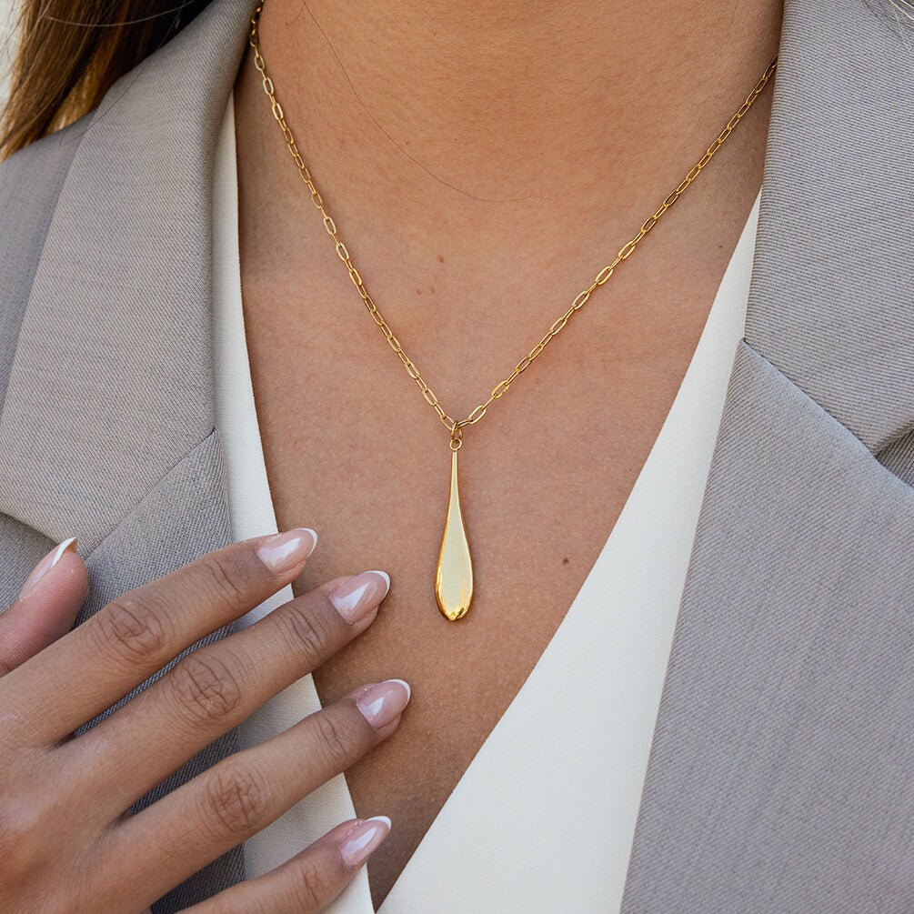 Water Drop Minimalist Pendant Necklace | 18K Gold - Plated Titanium Steel - Aruary Studio ｜ Artisanal Jewelry