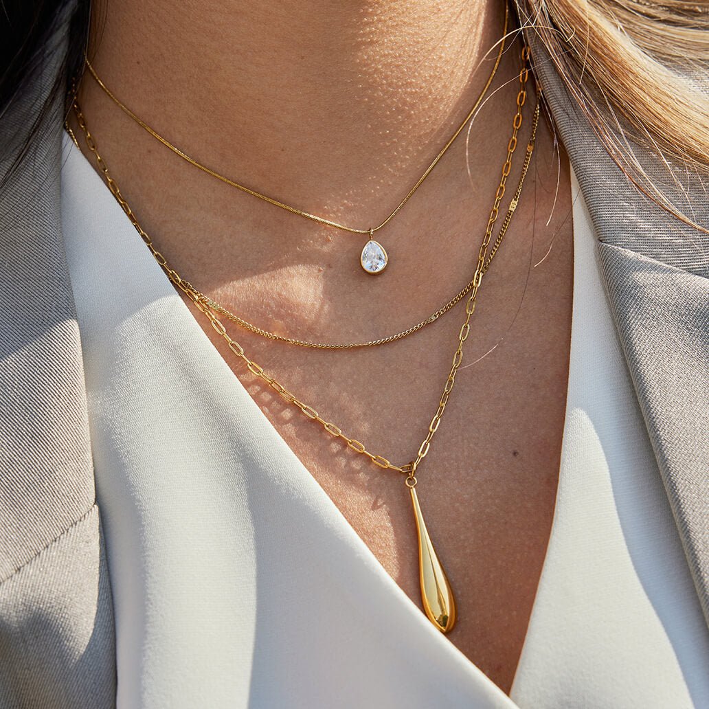 Water Drop Minimalist Pendant Necklace | 18K Gold - Plated Titanium Steel - Aruary Studio ｜ Artisanal Jewelry